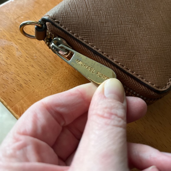 Michael kors wallet - Picture 3 of 4